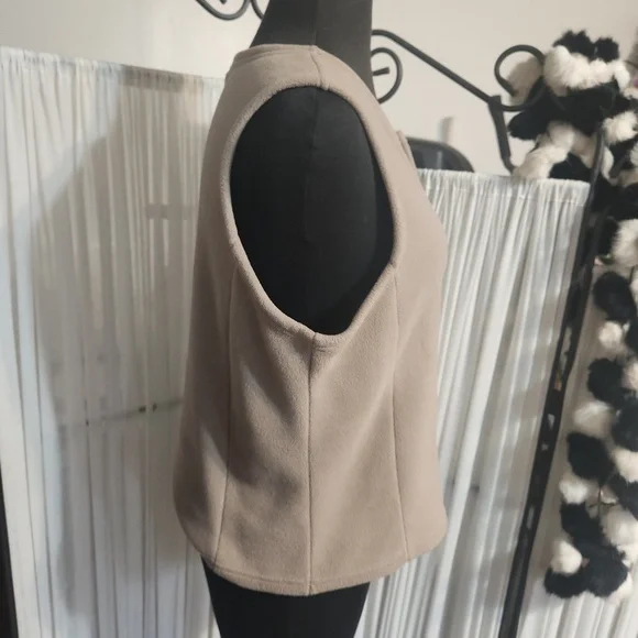 L.L.BEAN FLEECE VEST MEDIUM - Picture 2 of 9